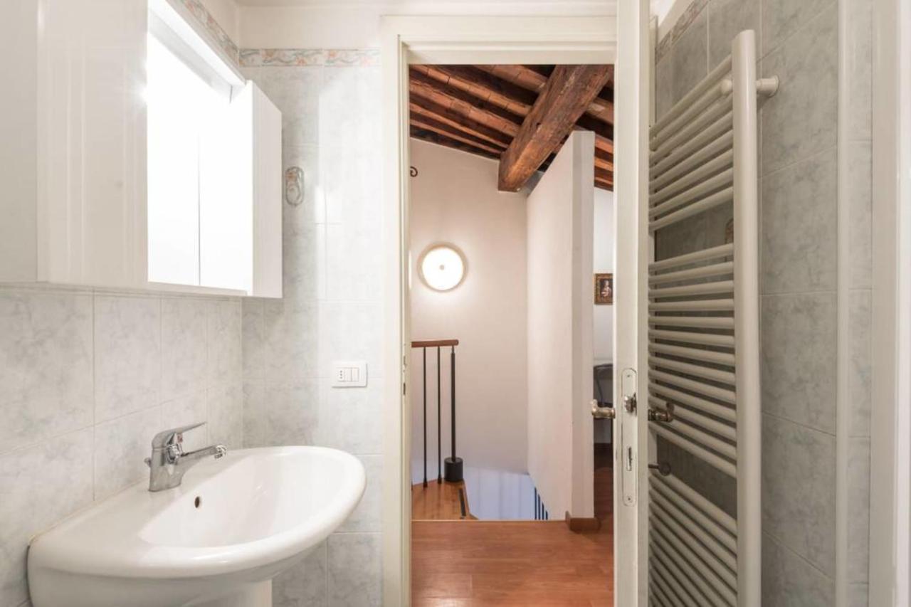 Lovely Loft 2 Steps From The Cathedral In Флоренция Экстерьер фото